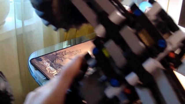 Это 40-сантиметровый внедорожник просто БЕСПЛАТНЫЙ ПОДАРОК от друга!!? смотреть онлайн