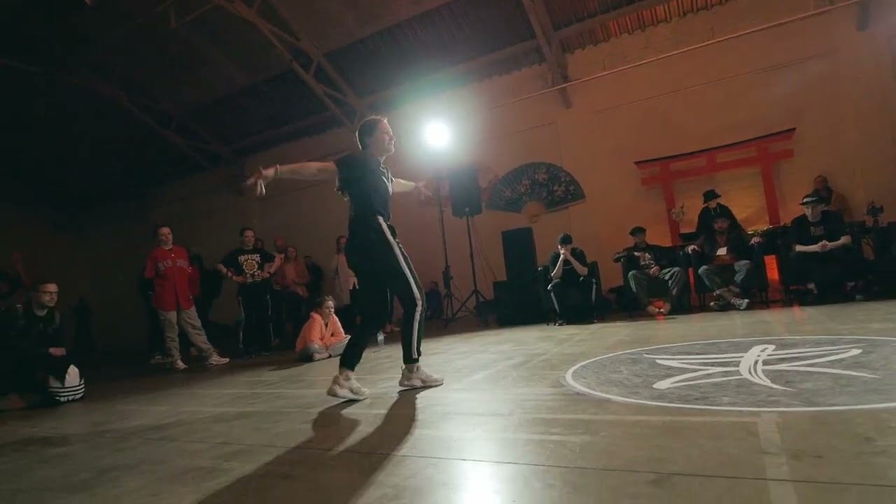 ONNA-BUGEISYA 1x1 ↔ Ariya vs Liliya ↔ 1'8 ↔ BREAK RAVE CYPHER #breakrave #bmvideo смотреть онлайн