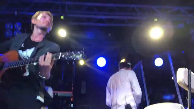 «Часы» «Написать тебе песню» смотреть онлайн