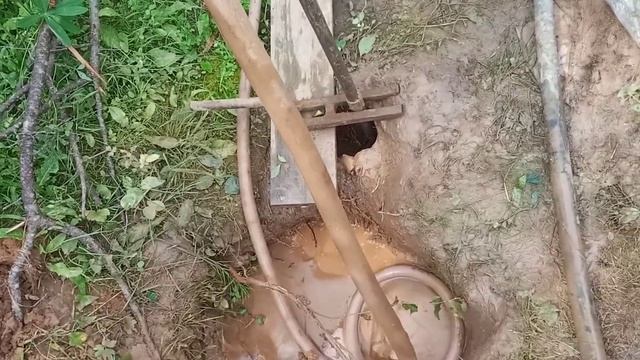 Как пробурить Абиссинскую скважину одному, особо не напрягаясь?? смотреть онлайн