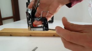 HOW TO USE STAPLER / NAILER