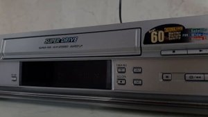 Видеомагнитофон Panasonic NV-HS 830.   video recorder Panasonic NV-HS 830