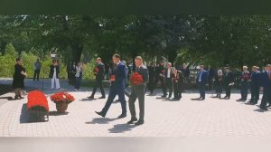 Торжественная церемония возложения Гирлянды Славы и Памяти к Вечному огню