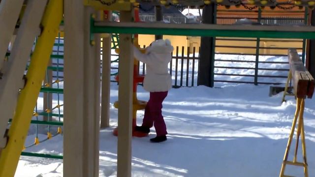 На прогулке с собачкой Чичи Лав смотреть онлайн