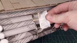 Избушка на курьих ножках. Домик из картона.