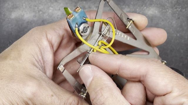 Slot Car World Championships - Take a close look at the 1/24 scale JK chassis team race car (Part 1 смотреть онлайн