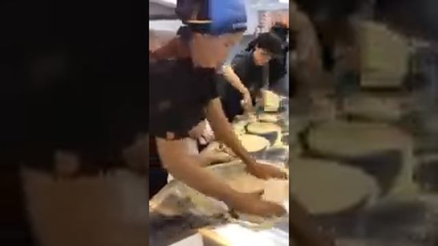 Учимся делать пиццу! Мастер класс от ДоДоПицца
