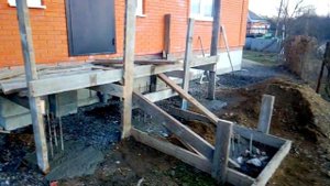делаем бетонное крыльцо (опалубка)