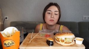 СУШИ, БУРГЕР, КАРТОШКА ФРИ/МУКБАНГ/ОТВЕТЫ НА ВОПРОСЫ/MUKBANG/SUSHI, BURGER, FRIES/NO ASMR