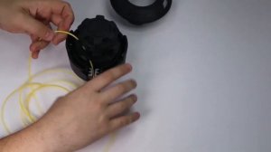 Как вставить леску в головку триммерную Champion C5129 способ с разбором корпуса