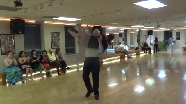 Martina Meyer & John Bosco - Argentine Tango смотреть онлайн