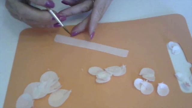Розы из вафельной бумаги