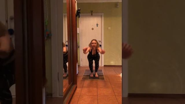 Как правильно приседать на гвоздях Садху смотреть онлайн