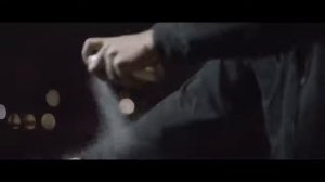 Volvo создала светящийся спрей для велосипедистов.
