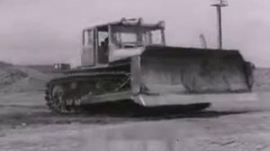 Бульдозер на отвале 1976