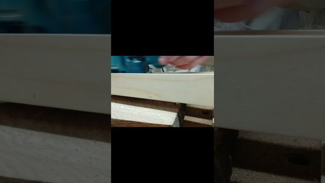 Фрезерный стол в работе#kruglov_woodwork #ручнойфрезер #фрезерподереву #самодельныйинструмент
