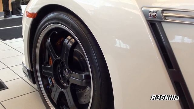 2014 Nissan GTR Black Edition Walkaround смотреть онлайн
