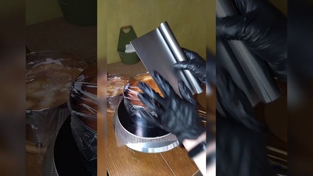 Сборка высокого торта со скрытым ярусом
