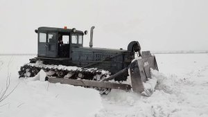 Редкий советский бульдозер Т-180 БАЗ в идеальном состоянии до сих пор на ходу!