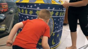 Отличная детская палатка для игр! Видео обзор игрового домика.