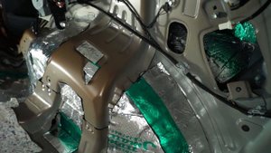 Hyndai Creta Шумоизоляция пола,арок,капота.