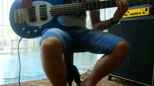 Sample Music Man Bongo 5 HH replica made in China