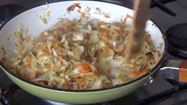лаваш с тушеной капустой на сковороде-постное блюдо