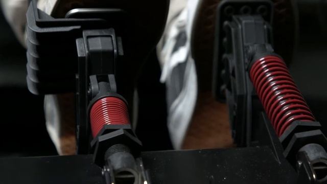GTR Simulator RS30 Force Feedback Racing Steering Wheel and V3 Pedals NEWSWATCH Video