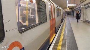 Leicester Square | Piccadilly line : London Underground ( 1973 Tube Stock )