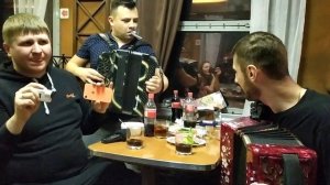 Чудная долина. Симонов, Болт, Чугунов