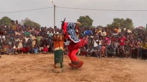 Маска Заули, танец с барабаном