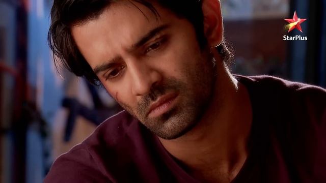 Iss Pyar Ko Kya Naam Doon? | Arnav ne uthaaya Khushi ko apni baahon mein!