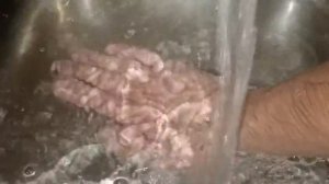 На кухне не утекает вода в раковину а труба чистая в чём причина не уходит вода в слив трубу