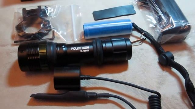 Краткий обзор ТАКТИЧЕСКИХ ФОНАРЕЙ 2017! ПОДСТВОЛЬНЫЕ ФОНАРИ- Q01! Q8639! Q8500! Q8455! H-440! H-131 смотреть онлайн