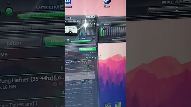 ЛЮТЫЙ БАСС на ДИНАМИКЕ 4 СМ из КОЛОНКИ 2012 смотреть онлайн