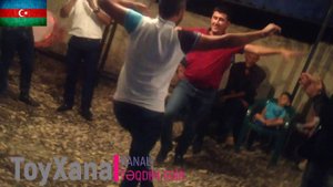 Kerimbeyli kendi Palatka toyu gözel musiqi ve reqs (ToyXana)