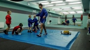 Отрабатывают приемы. Самбо. Тренировка. Титаниум