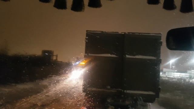 Дальнобой на Volvo VNL. Питер. 12 часов простоял в пробке. Встреча с земляком. смотреть онлайн