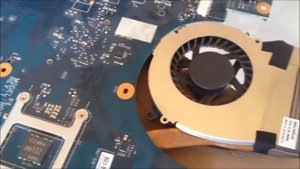 Samsung R580 motherboard removal
