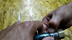 Как присоединить шланг к штуцеру, без хомутов???