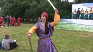 Казачка с саблями.mpg