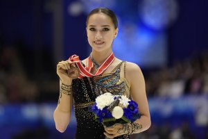 Алина Загитова 3 года назад выиграла чемпионат мира