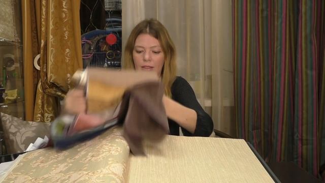 #436. Какие шторы и обои-компаньоны выбрать под терракотовые обои с активным рисунком в гостиную?