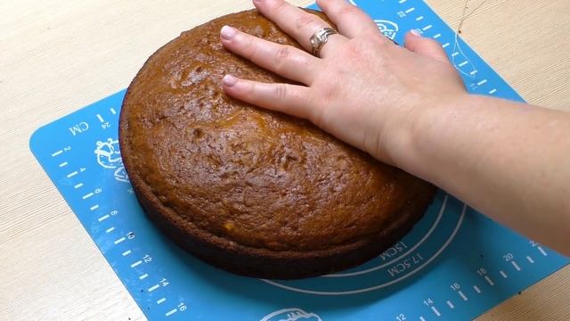 БЫСТРЫЙ ТОРТ МЕДОВИК НА КЕФИРЕ//ЭКОНОМ ВАРИАНТ//НЕЖНЫЙ И СОЧНЫЙ ТОРТ//ЛЕГКИЙ ПОШАГОВЫЙ РЕЦЕПТ смотреть онлайн