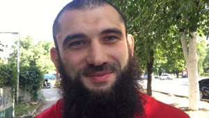 БИЛЯЛ МАХОВ: "НА БОРЦОВСКИЙ КОВЁР ВРЯД ЛИ ВЕРНУСЬ. СЕЙЧАС ПЫТАЮСЬ ТВОРЧЕСКИ РАЗВИВАТЬСЯ"