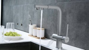 Смеситель под фильтр с выдвижным изливом SERPENTINE в цвете серый дым Se213222-GRS