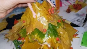 Как и куда применить остатки стразиков? Правильно! Сделать поделку своими руками! Осенняя королева.