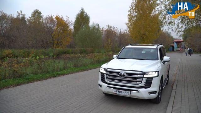 Новый Toyota Land Cruiser 300 первая презентация в "Бизнес Кар" смотреть онлайн
