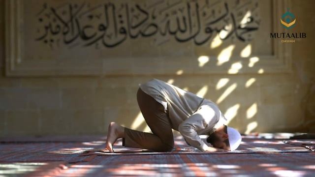 СРОЧНО ПРЕКРАТИ СОВЕРШАТЬ ЭТУ ОШИБКУ ВО ВРЕМЯ НАМАЗА, ИНАЧЕ АЛЛАХ НЕ ПРИМЕТ ЕГО! смотреть онлайн