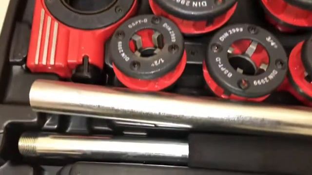 Набор клуппов 1/4-1/2-3/4-1-1,25" плашкодержатель с трещоткой, Matrix Артикул: 77332 смотреть онлайн